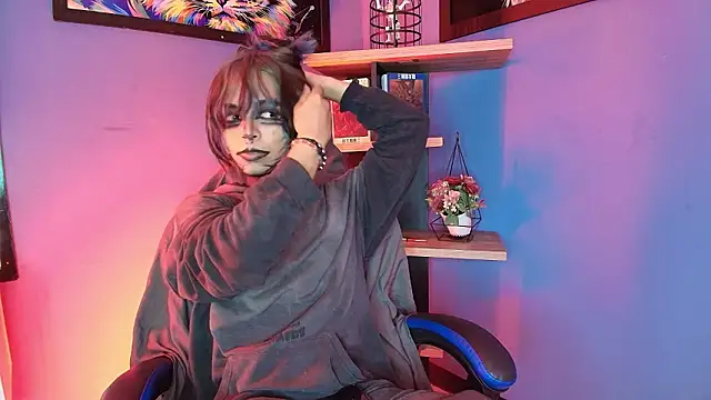 luxiel  online show from 02-26-26, 09:14