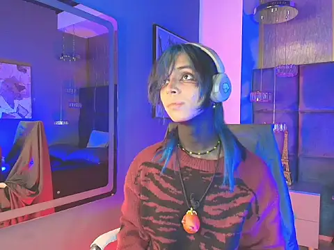 luxiel  online show from 04-16-26, 08:31