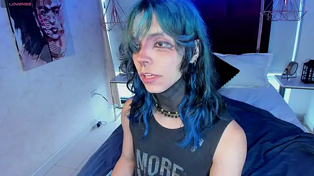Snapshot of luxiel_ chatting on 06-09-26, 09:15 luxiel online show from 06-09-26, 09:15