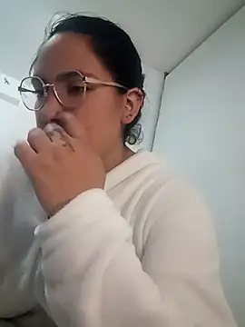 phoop lilaa online show from 02-06-26, 03:44