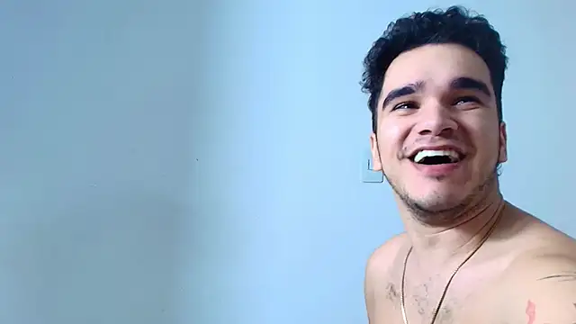 Snapshot of BrandoCraw chatting on 12-15-25, 02:49 BrandoCraw online show from 12-15-25, 02:49