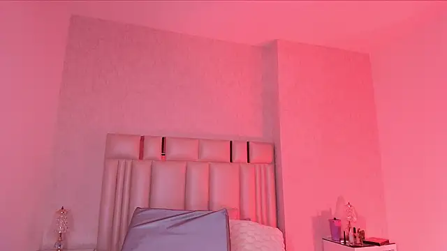 Snapshot of alanarose18 chatting on 11-16-25, 07:19 alanarose18 online show from 11-16-25, 07:19