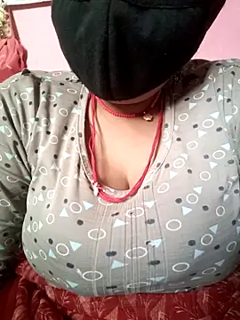 Snapshot of Janhvi_bhabhi_ji chatting on 04-15-26, 06:09 Janhvi bhabhi ji online show from 04-15-26, 06:09