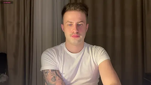 Snapshot of dominantrodri chatting on 11-25-25, 04:51 dominantrodri online show from 11-25-25, 04:51