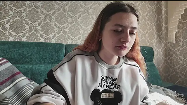 SweetLiaison online show from 04-18-26, 05:55