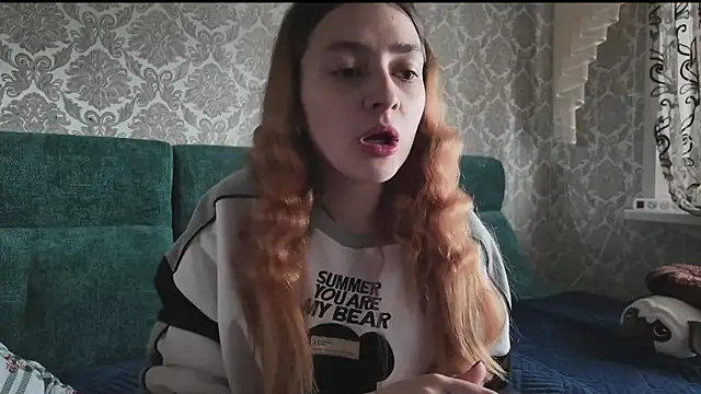 SweetLiaison online show from 04-19-26, 06:02