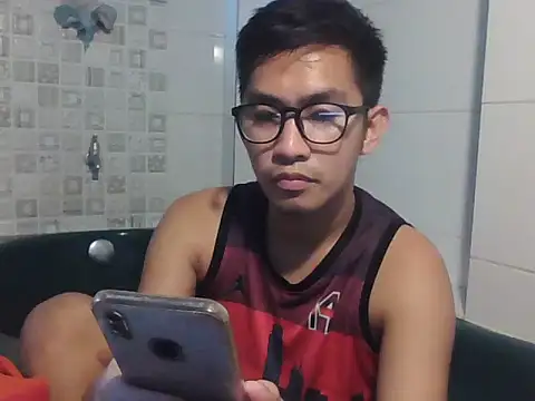 Snapshot of denzkylexx chatting on 07-08-26, 04:50 denzkylexx online show from 07-08-26, 04:50