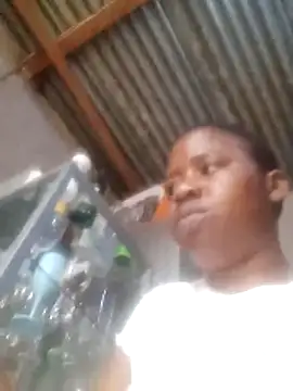 Snapshot of CUTE_V_123 chatting on 11-24-25, 03:23 CUTE V 123 online show from 11-24-25, 03:23