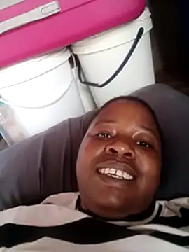 Snapshot of CUTE_V_123 chatting on 11-27-25, 08:49 CUTE V 123 online show from 11-27-25, 08:49