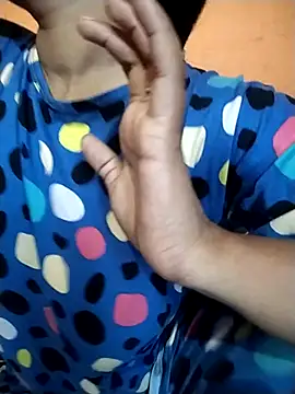 Snapshot of Sexy_Divya__ chatting on 04-07-26, 12:55 Sexy Divya online show from 04-07-26, 12:55