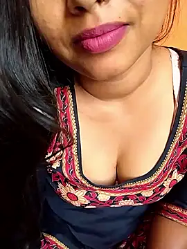 Snapshot of Sexy_Divya__ chatting on 05-06-26, 01:14 Sexy Divya online show from 05-06-26, 01:14