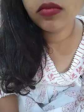 Snapshot of Sexy_Divya__ chatting on 05-13-26, 06:44 Sexy Divya online show from 05-13-26, 06:44