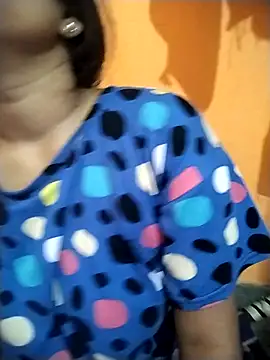 Snapshot of Sexy_Divya__ chatting on 06-17-26, 12:24 Sexy Divya online show from 06-17-26, 12:24
