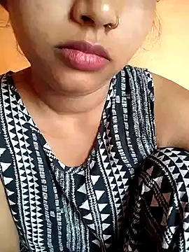 Snapshot of Sexy_Divya__ chatting on 06-22-26, 01:18 Sexy Divya online show from 06-22-26, 01:18