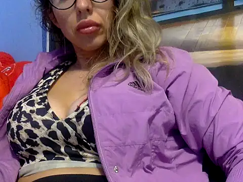 liongirl69 online show from 04-19-26, 06:32