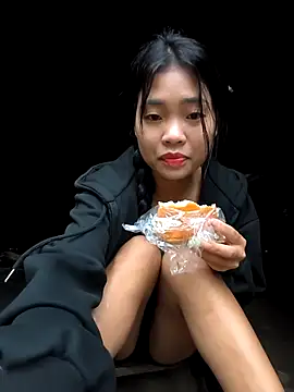 Lynly k2 online show from 11-18-25, 12:38