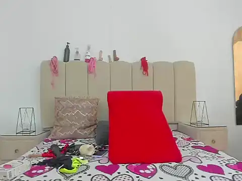 ShanellDiaz  online show from 11-12-25, 01:11