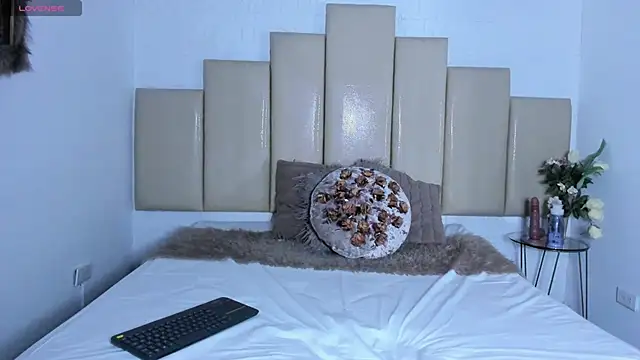 meredith jones online show from 11-20-25, 03:07