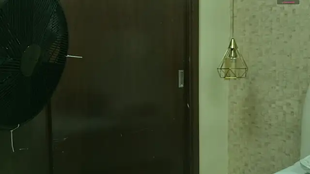 aria sm online show from 11-18-25, 07:07