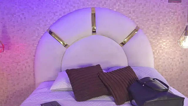 aria sm online show from 11-19-25, 07:14