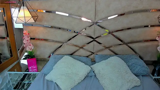 PARKERTHOMPSON online show from 11-15-25, 06:04