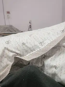 Sandar clegan online show from 12-21-25, 01:24