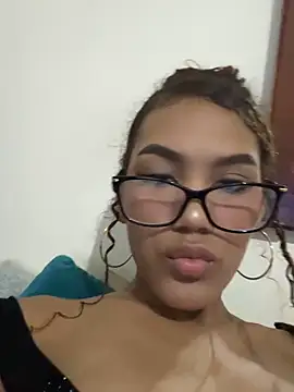 Snapshot of luciagray1 chatting on 04-19-26, 12:22 luciagray1 online show from 04-19-26, 12:22