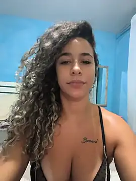 vivianeleoa online show from 06-30-26, 02:01