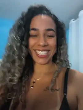 vivianeleoa online show from 07-28-26, 09:14