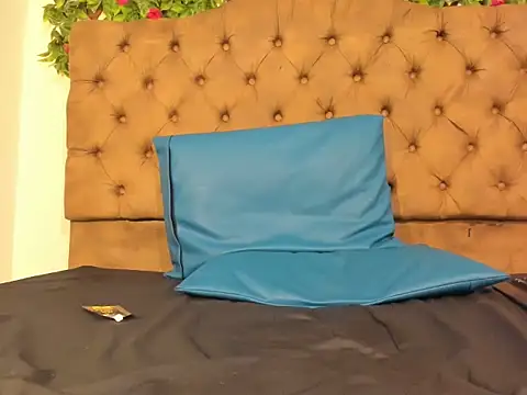 Sasha Sexxx1 online show from 04-16-26, 10:01