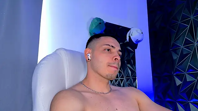 Maxwell Dupont online show from 12-15-25, 07:07