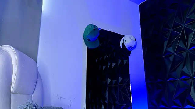 Maxwell Dupont online show from 12-16-25, 05:40