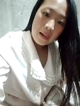 Yumiik2kk online show from 12-14-25, 10:20