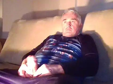 Snapshot of Cumlover5534 chatting on 12-11-24, 02:44 Cumlover5534 online show from 12-11-24, 02:44
