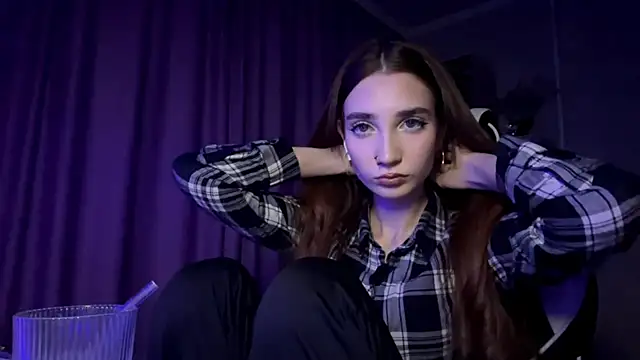 HollyPaw online show from 11-21-25, 07:34