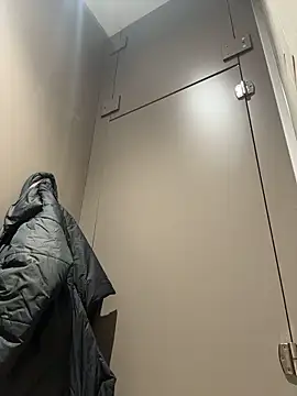 SashaCatt online show from 12-16-25, 09:36