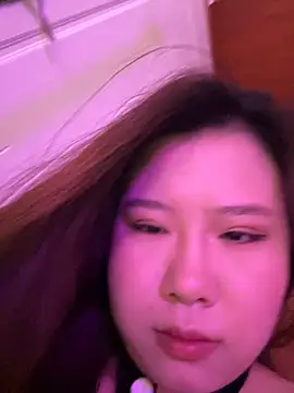 Snapshot of xoxo7799 chatting on 12-15-25, 10:30 xoxo7799 online show from 12-15-25, 10:30