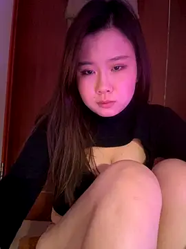 Snapshot of xoxo7799 chatting on 12-19-25, 04:47 xoxo7799 online show from 12-19-25, 04:47