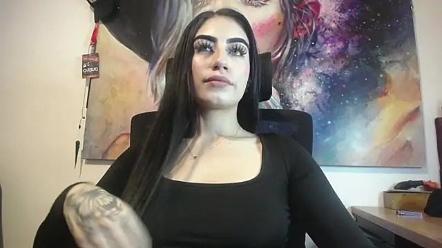 Snapshot of SCARLETT_INK_ chatting on 05-18-26, 04:18 SCARLETT INK online show from 05-18-26, 04:18