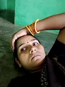 Snapshot of Seema_ji12 chatting on 06-05-26, 07:25 Seema ji12 online show from 06-05-26, 07:25