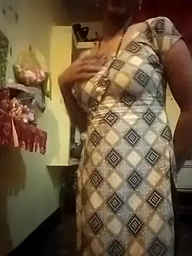 Snapshot of Roshni_11 chatting on 02-14-26, 05:43 Roshni 11 online show from 02-14-26, 05:43