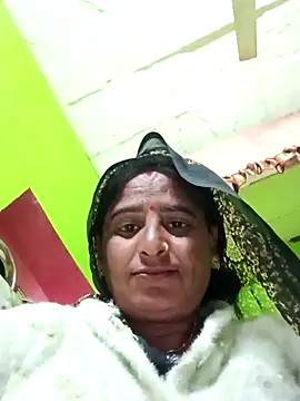 Snapshot of Quin_love143 chatting on 11-12-25, 10:41 Quin love143 online show from 11-12-25, 10:41