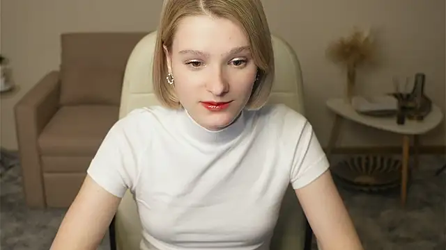 EvitaMull online show from 11-10-25, 02:49