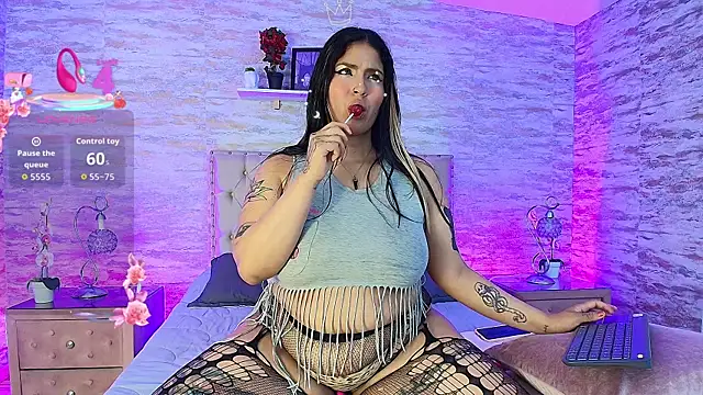 Sasha Larsen online show from 07-18-26, 04:05