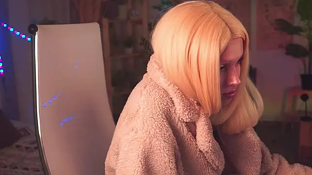 Snapshot of FrancescaCavaliere chatting on 11-27-25, 09:44 FrancescaCavaliere online show from 11-27-25, 09:44