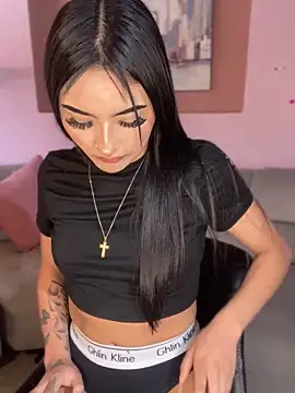 CleoNoir Pink online show from 11-10-25, 06:51