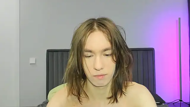 kr1sfemboy online show from 01-16-26, 08:13