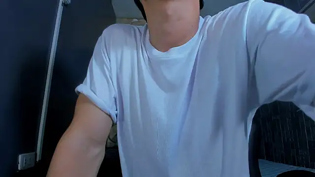 Snapshot of ElanGiraldo chatting on 07-10-26, 11:51 ElanGiraldo online show from 07-10-26, 11:51