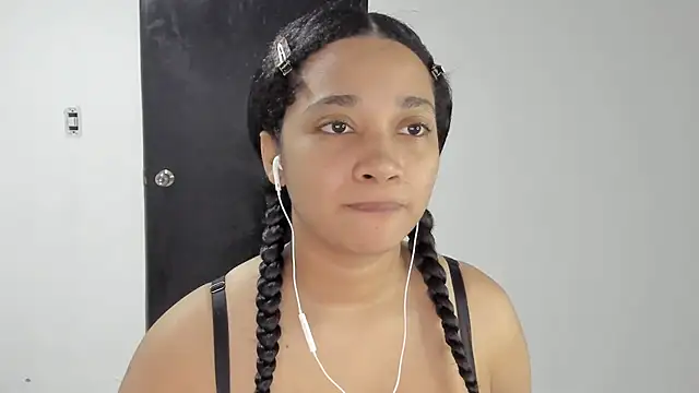 Snapshot of _sweetBlair_ chatting on 04-12-26, 06:18 sweetBlair online show from 04-12-26, 06:18