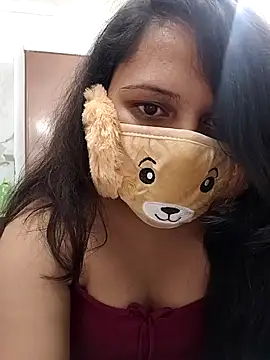 Snapshot of Kamna_Hotty chatting on 11-20-25, 04:40 Kamna Hotty online show from 11-20-25, 04:40